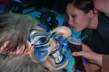 407061_329255130430078_419044270_n-360x240